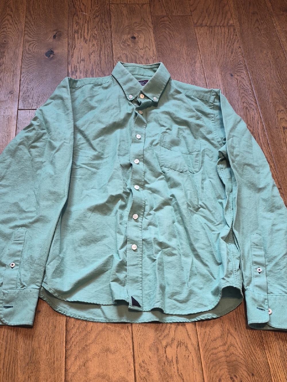 Untuckit Button Down Shirt Size M